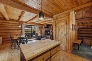 Interior - The Woodland Nest 4BDR SPA-Lac supérieur (Lac-Supérieur)