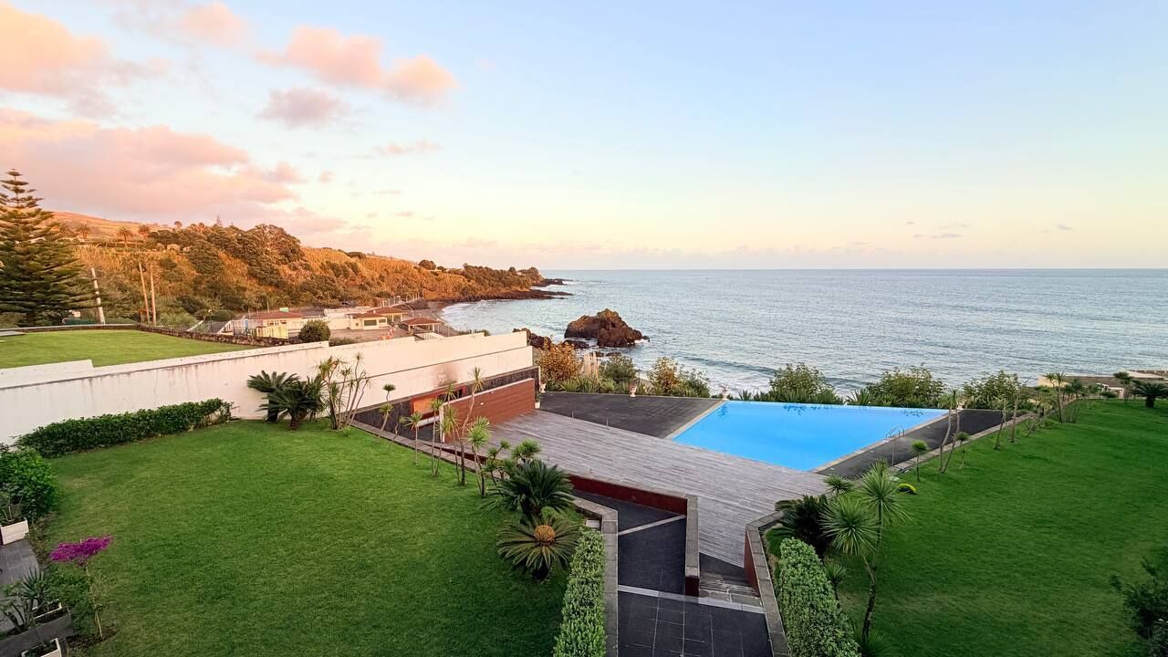 Outdoor pool, pool umbrellas, pool loungers