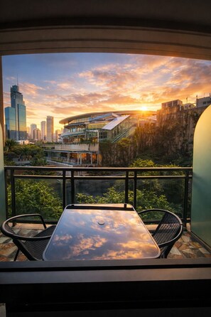 Departamento Deluxe, vista al jardín, en el área del jardín | Terraza o patio