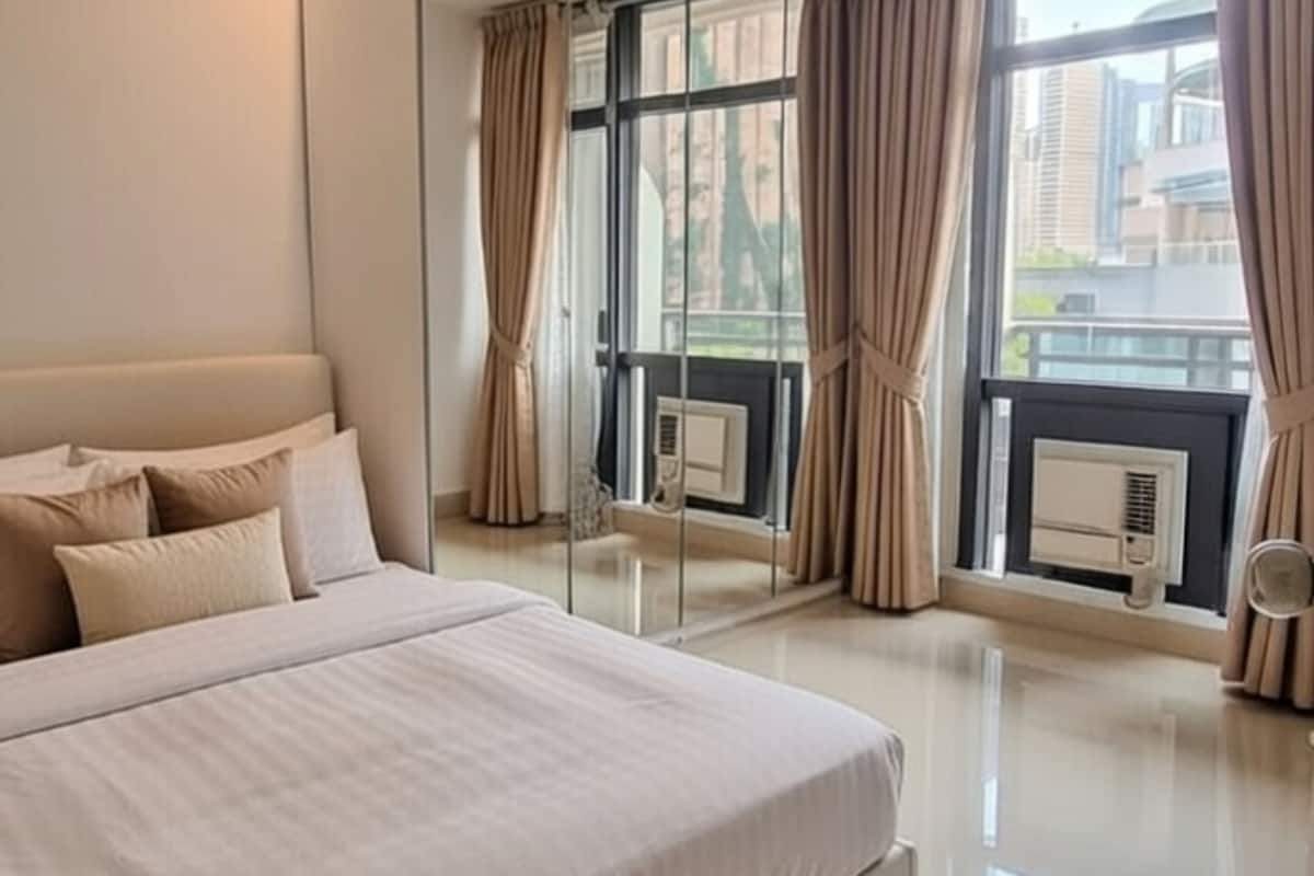 In-room safe, iron/ironing board, free WiFi