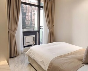 In-room safe, iron/ironing board, free WiFi - StayLuxia (Makati city)