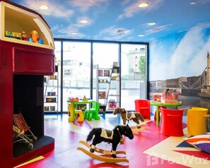 Children’s play area – indoor - StayLuxia Boutique Hotel Knightsbridge  (Makati)