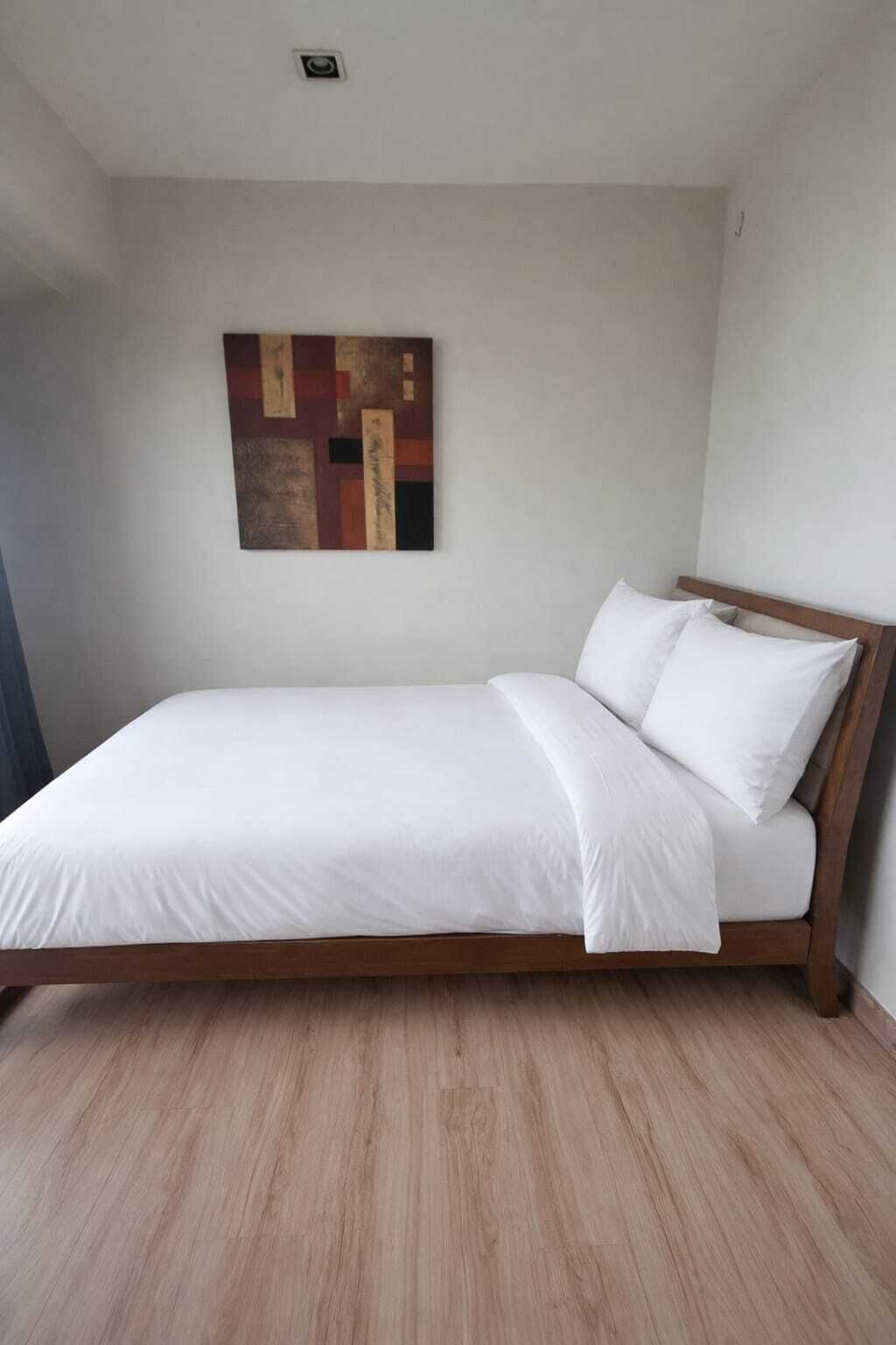 Egyptian cotton sheets, premium bedding, pillow-top beds, minibar