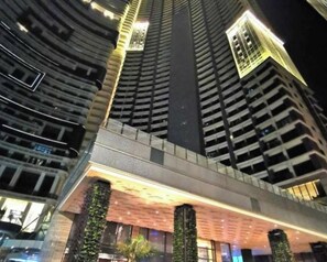 Front of property - StayLuxia Boutique Hotel Knightsbridge  (Makati)
