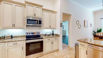 House, Berbilang Katil, Kitchen, Garden View (Burning Bush Retreat) | Dapur peribadi