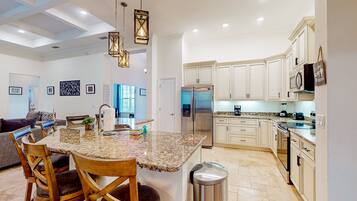 House, Multiple Beds, Kitchen, Garden View (Burning Bush Retreat) | Private kitchen