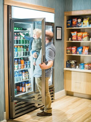 Gift shop - Hyatt House Monroe / Cranbury / South Brunswick (Monroe Township)