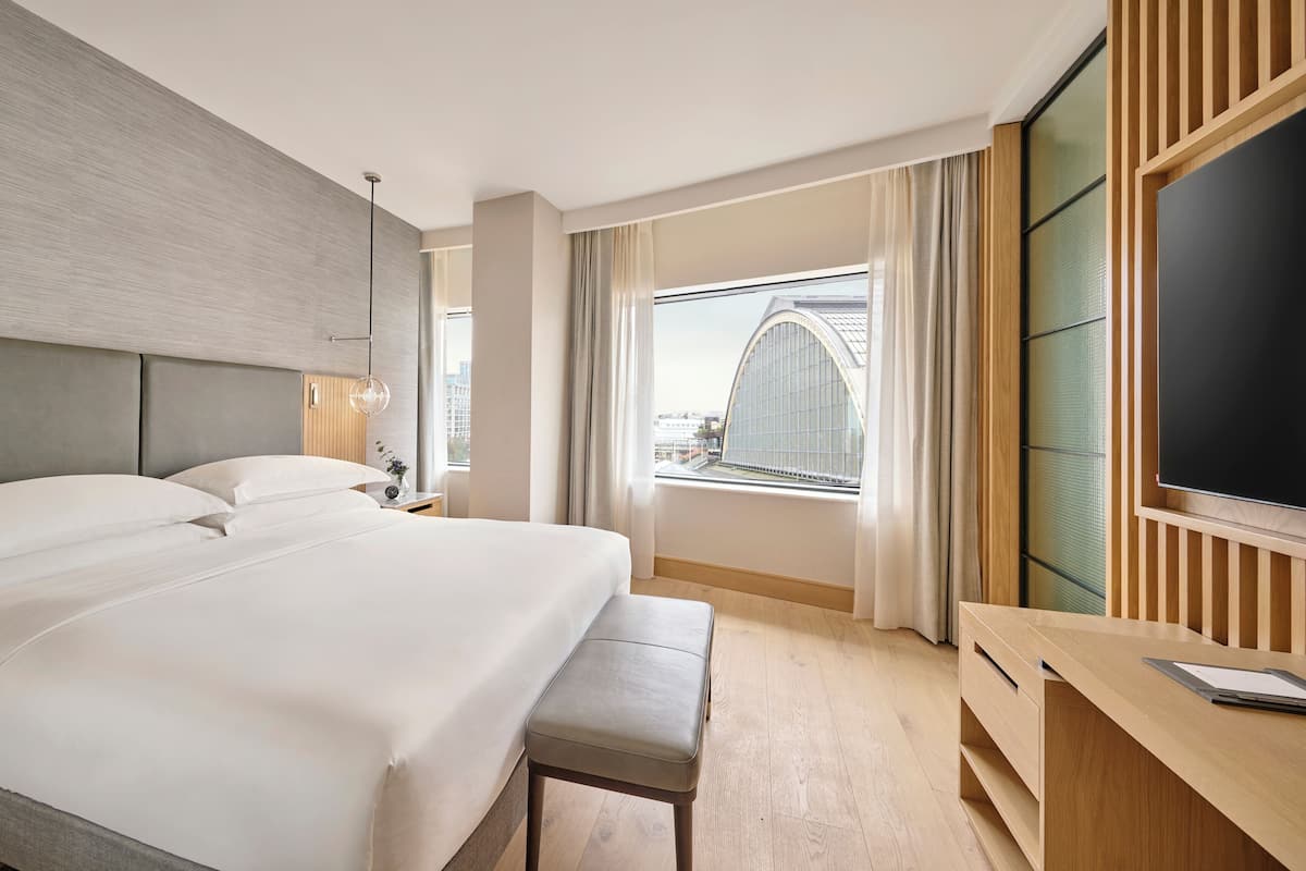 Sviitti (Regency) | Allergiatestatut vuodevaatteet, tallelokero huoneessa