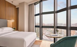 Executive Suite (Regency) | Hypo-allergenic bedding, in-room safe, iron/ironing board - Hyatt Regency London Olympia (London)