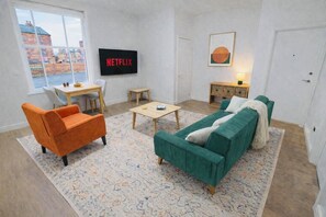 TV - Stylish City-Centre Apartment|Parking (Nottingham)