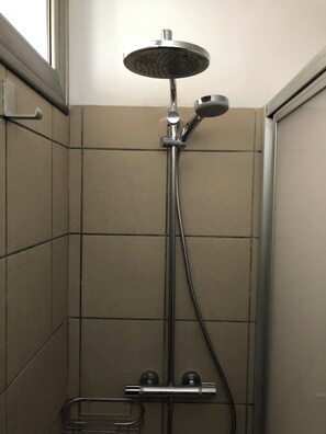 Shower, jetted bath, hair dryer, bidet - Enjoy a unique apartment on the bay of El Médano, (El Médano)