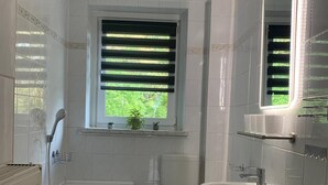 Unclassified image, 3 of 6, button - Modern vacation apartment with balcony near Lake Goitzsche (Bitterfeld-Wolfen)