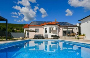 Pool - Lovely home in Postranje (Postranje)