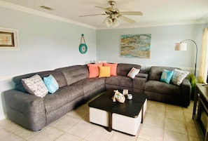 Televisio, takka, DVD-soitin