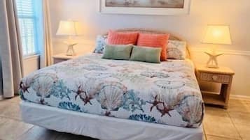 4 bedrooms, iron/ironing board, WiFi, bed sheets