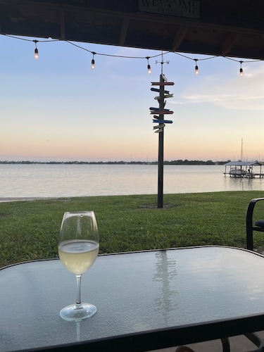 Lakefront 1-bedroom apartment at Villa Lotela in pleasant Avon Park - Apt. 2