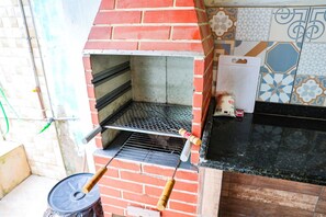 2 bedrooms - Casa com Piscina e Churrasqueira no Cond Vivamar (Cabo Frio)