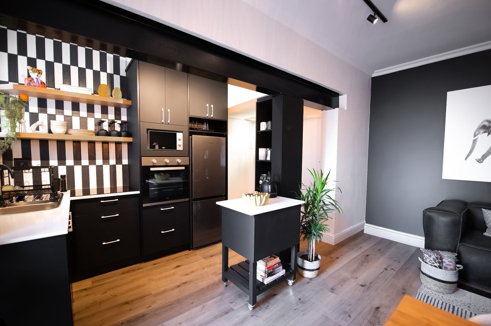 Mikrovågsugn, ugn och spishäll