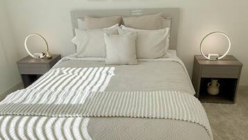 熨斗/熨衣板、WiFi、床单