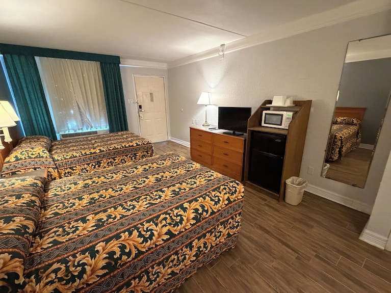 Wonderful Smoking Double Bedroom In Marvelous Houston With Ac - Stafford, TX