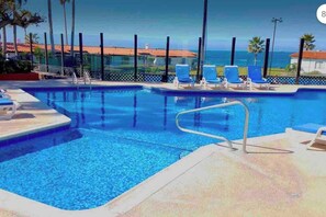 Outdoor pool - Beautiful beach front villa in Rosarito Beach (B.C.)