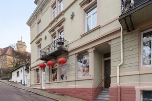 Exterior detail - Charming Black Forest Apartments 2 – Deluxe Apartment, Central, 2 Bedrooms, 6 Guests (Baden-Baden)