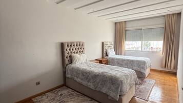 Fer et planche à repasser, Wi-Fi, draps fournis