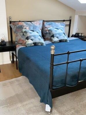 Bügeleisen/Bügelbrett, WLAN, Bettwäsche