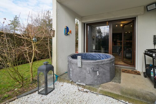 Appartement « Annecy Garden Spa Billard » avec terrasse, jardin privés et Wi-Fi