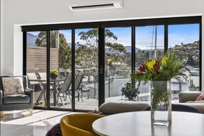 Interior - The Marina Penthouse Bellerive Quay (Bellerive)