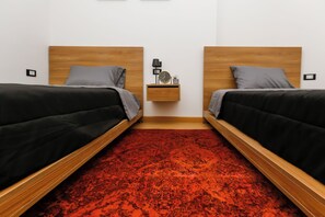 3 chambres, fer et planche à repasser, Wi-Fi, draps fournis