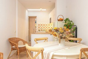 Dining - Casa con encanto a pie de playa (Tamariu)