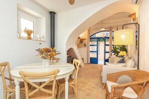 Interior - Casa con encanto a pie de playa (Tamariu)