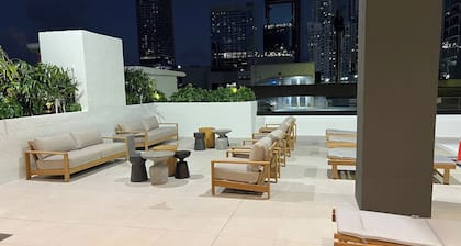 Luxury Condo Downtown Miami 2BR 2BAT 312