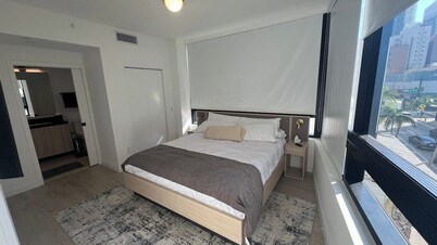Luxury Condo Downtown Miami 2BR 2BAT 312