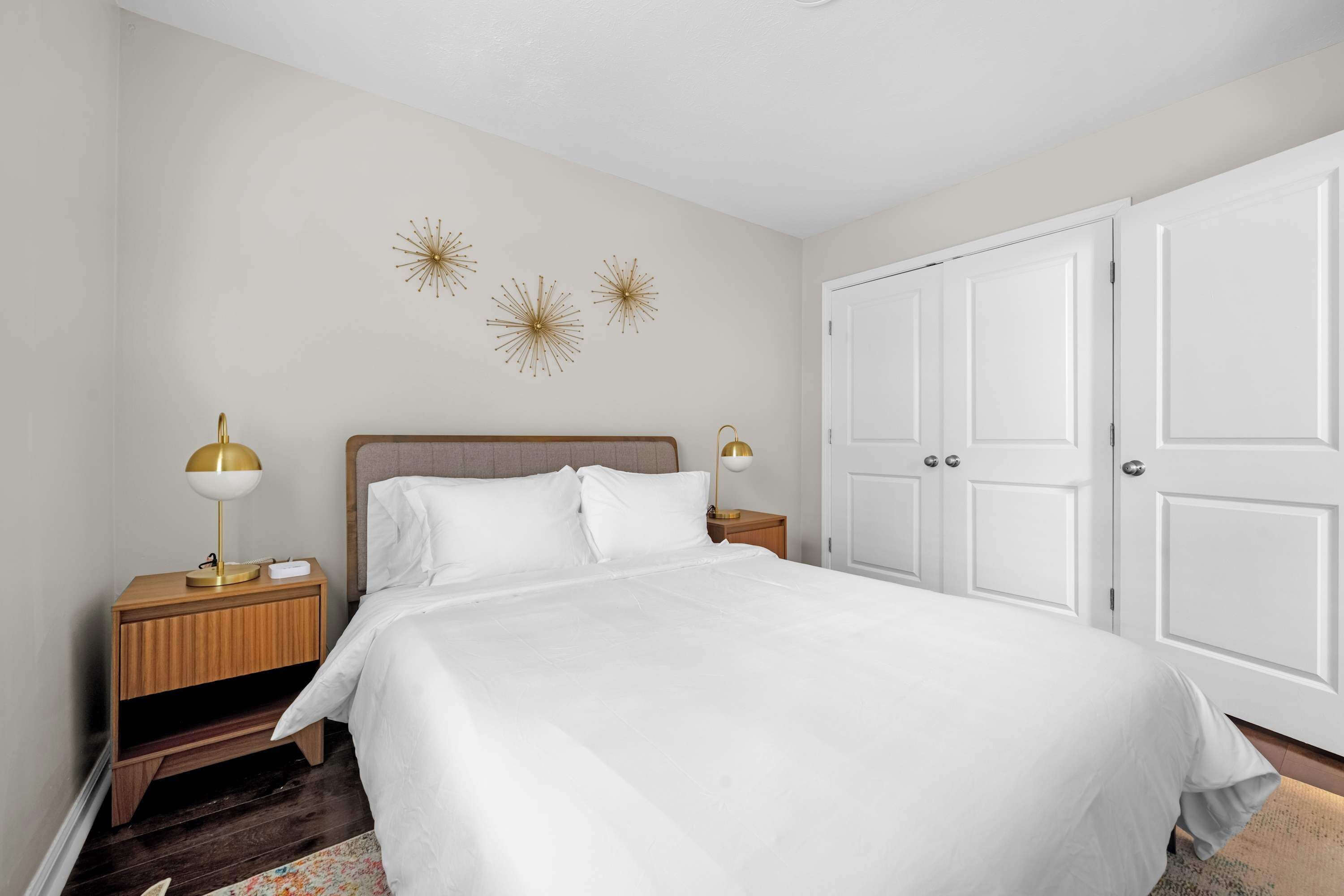 熨斗/熨衫板、Wi-Fi、床單