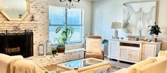 The Cozy Tumbleweed: TennisCourts-Trails-NearbyLake