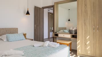 Apartment, Balcony, Beach View | In-room safe, iron/ironing board, free WiFi