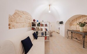 TV - Apartment 'L'ippocampo' with Wi-Fi and Air Conditioning (Polignano a Mare)