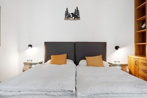 2 bedrooms, WiFi, bed sheets