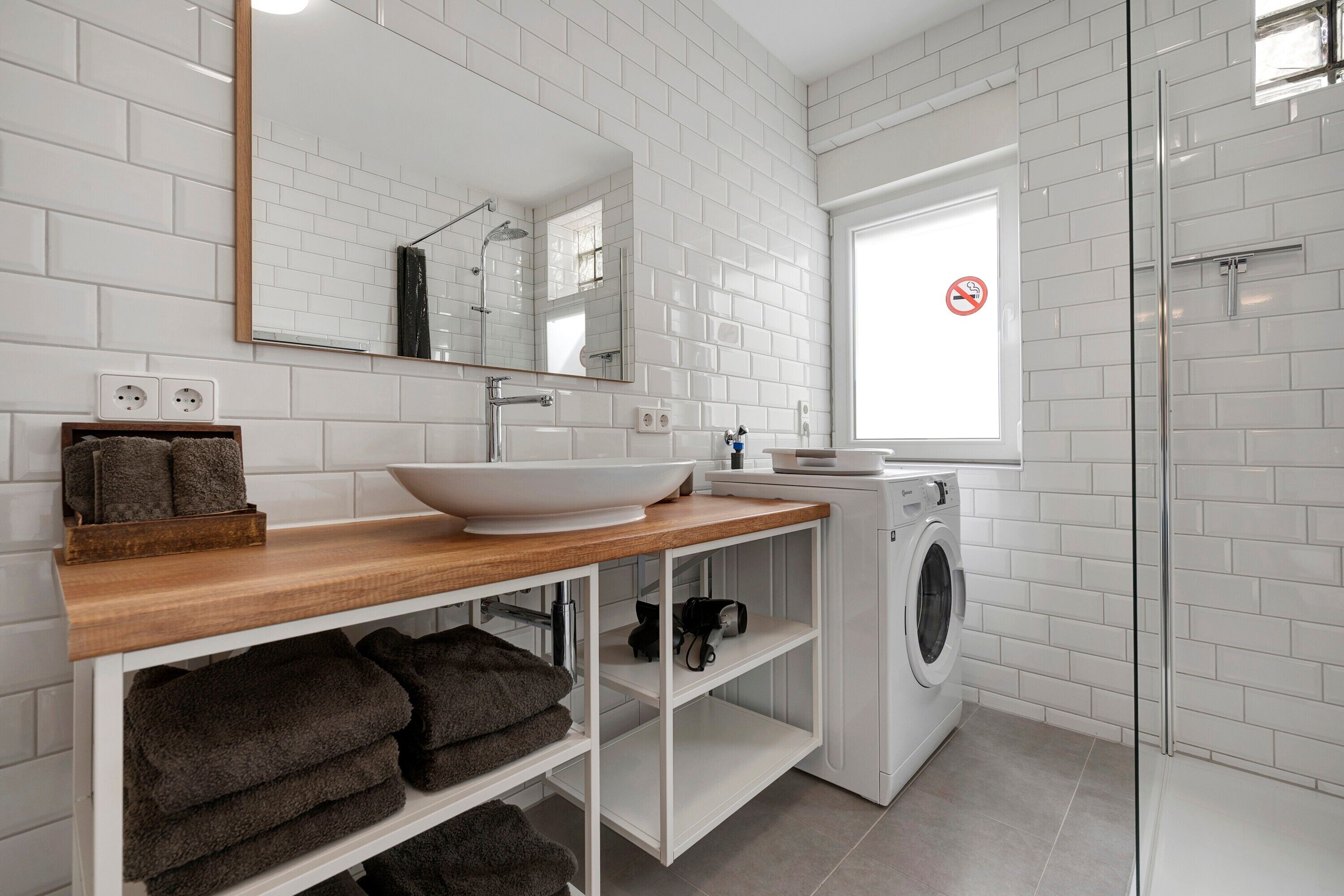 Doccia, asciugacapelli, asciugamani