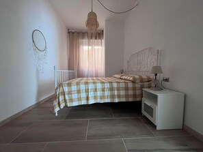 Iron/ironing board, Internet, bed sheets - Beautiful and relaxing lake view (Castro)