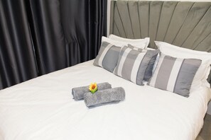1 chambre, fer et planche à repasser, Wi-Fi gratuit, draps fournis