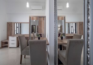 Standard Studio | Dining room - Apartments Mary (Budva)