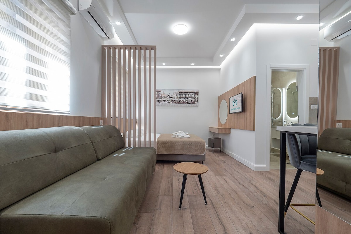 Deluxe Studio, Patio