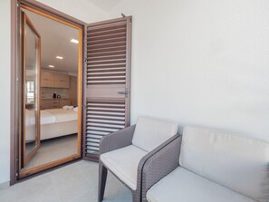 Deluxe Studio, Balcony | Balcony - Apartments Mary (Budva)