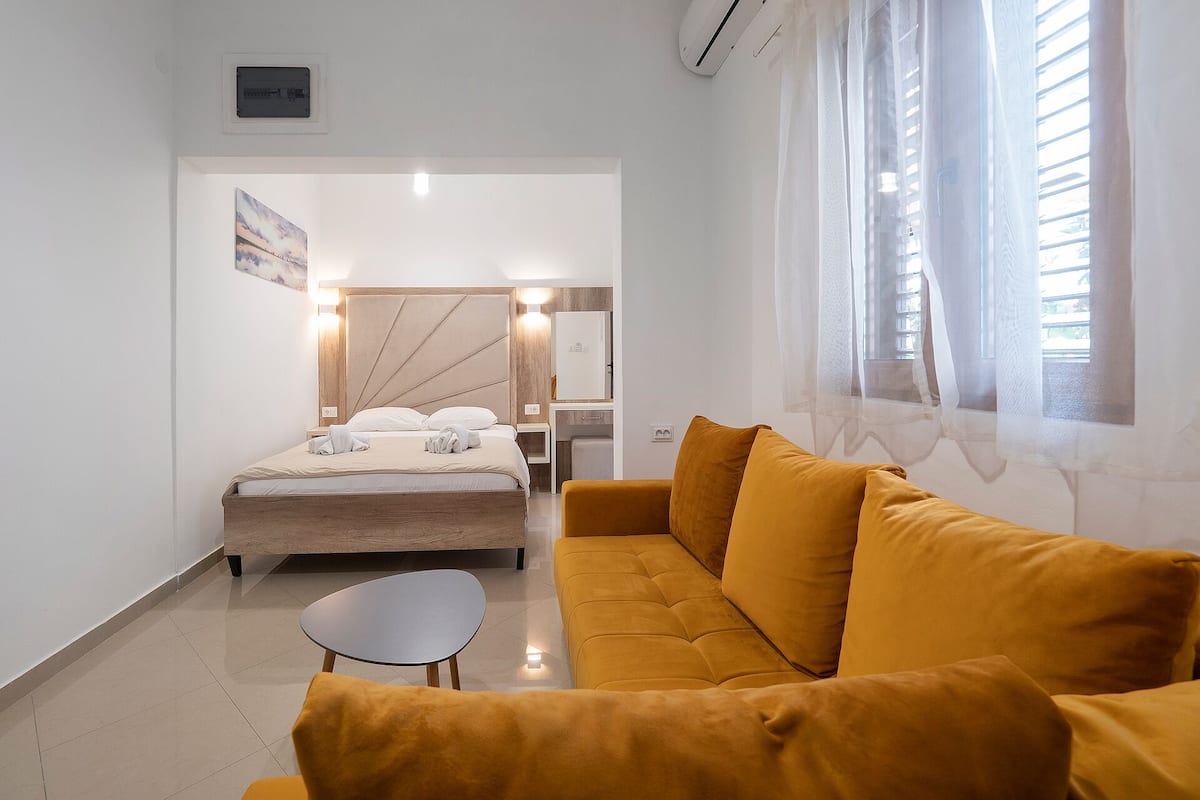 Classic Studio, Patio