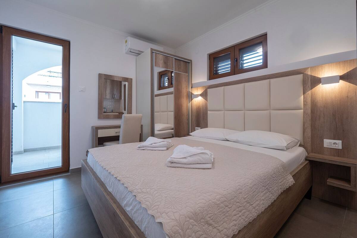 Superior Studio, Balcony