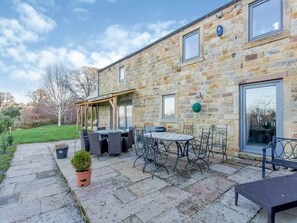 House, 5 Bedrooms, Accessible, Smoking | Outdoor dining - Country Retreat, Long Term Stays hot tub (Harrogate)