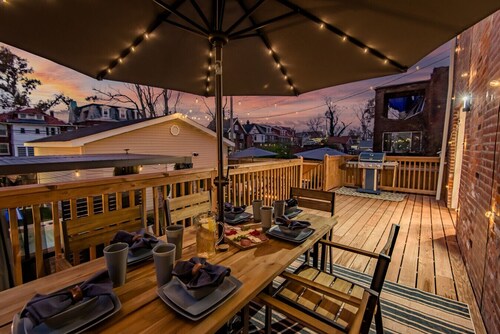 Family Luxury Getaway: Hot Tub, Sauna & Game Room